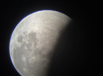 3월 3일 개기월식